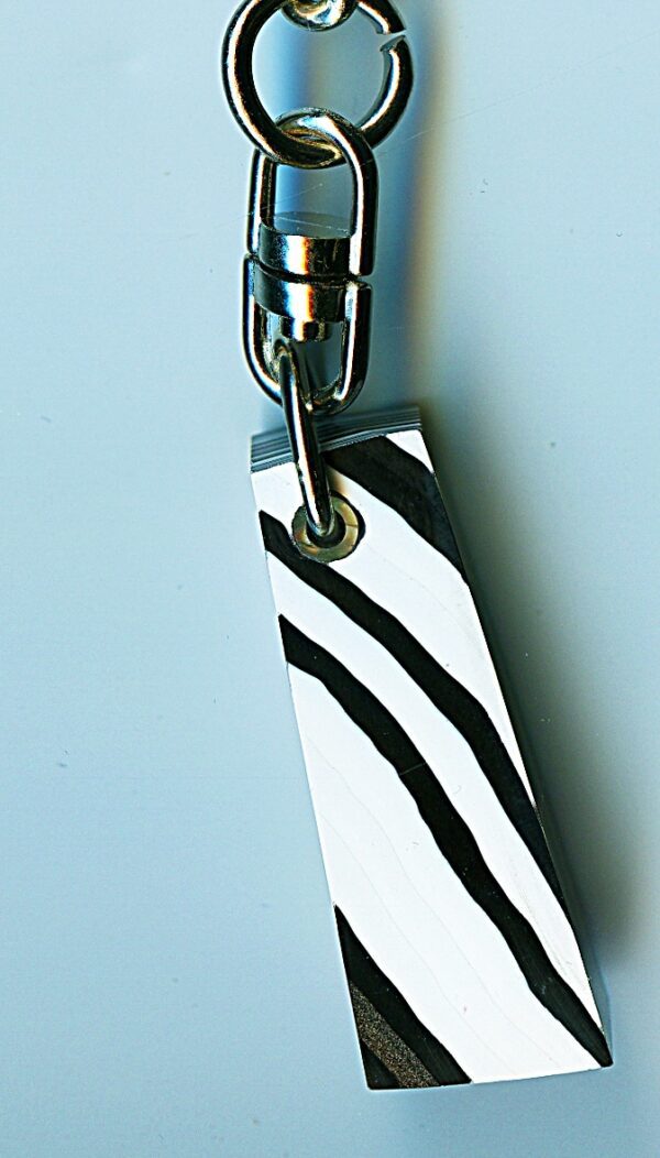 Fordite Keychain - 40.3mm x 14.5mm x 11.6mm          (1994) - Image 2