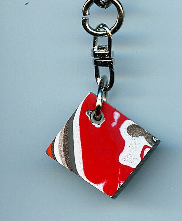 Fordite Keychain - 23.92mm x 21.55mm x 5.67mm          (2654)